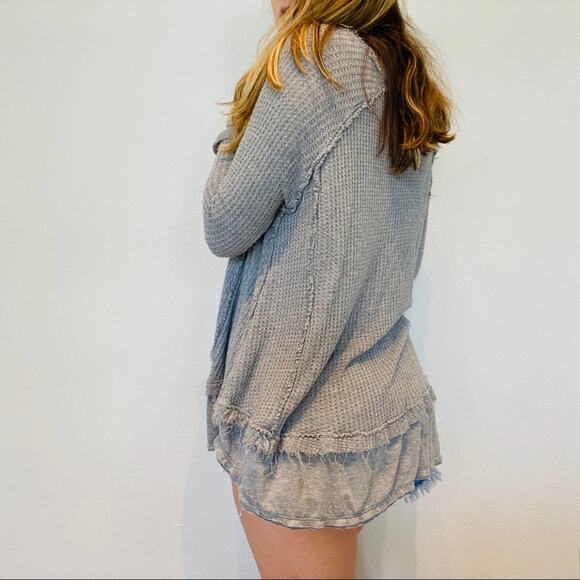 Free people gray oversized distressed thermal - Picture 10 of 11